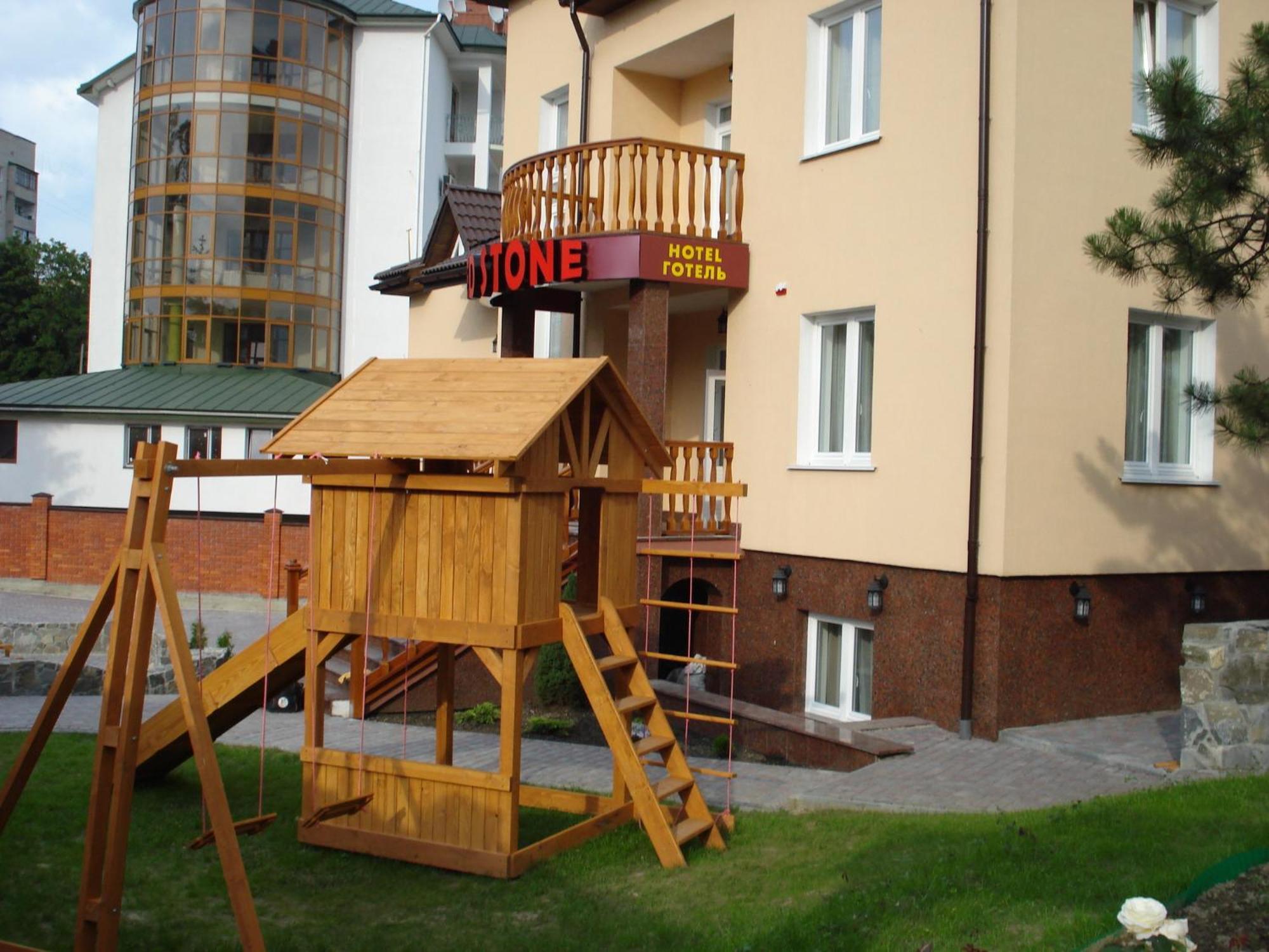 Red Stone Hotel Truskavets Exterior foto