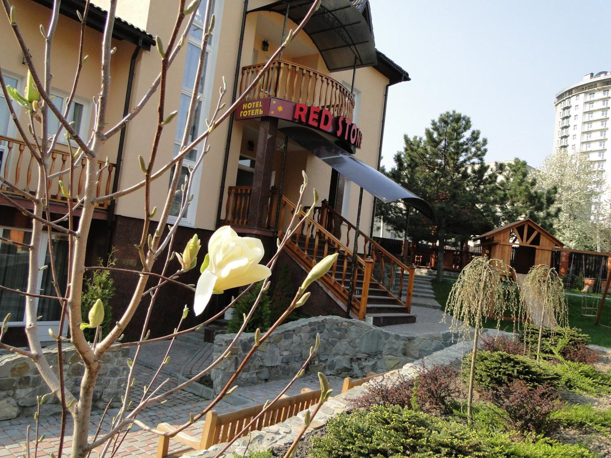 Red Stone Hotel Truskavets Exterior foto