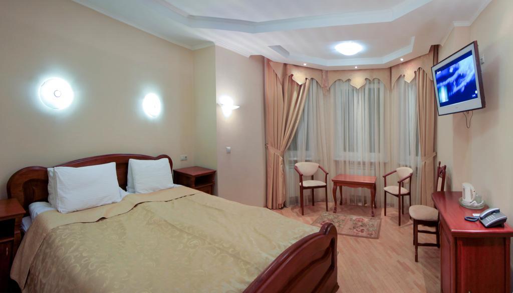 Red Stone Hotel Truskavets Exterior foto