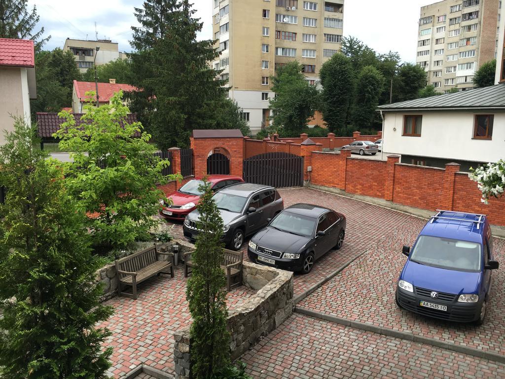 Red Stone Hotel Truskavets Exterior foto